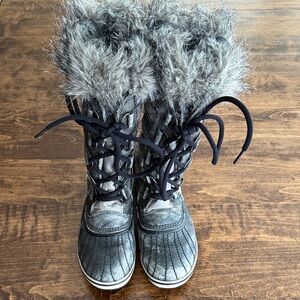 Sorel Women's Tofino Black and Stone Mid-Calf Waterproof Boots Size 7